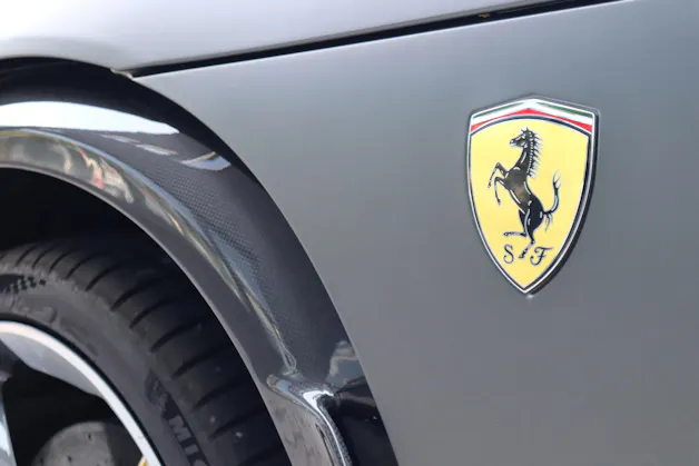 Ferrari Purosangue 6.5 V12