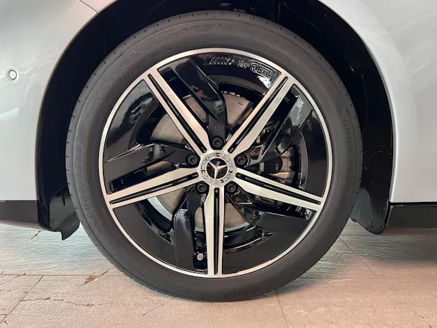Mercedes-Benz CLA 350 4 Matic 85 kWh EQ