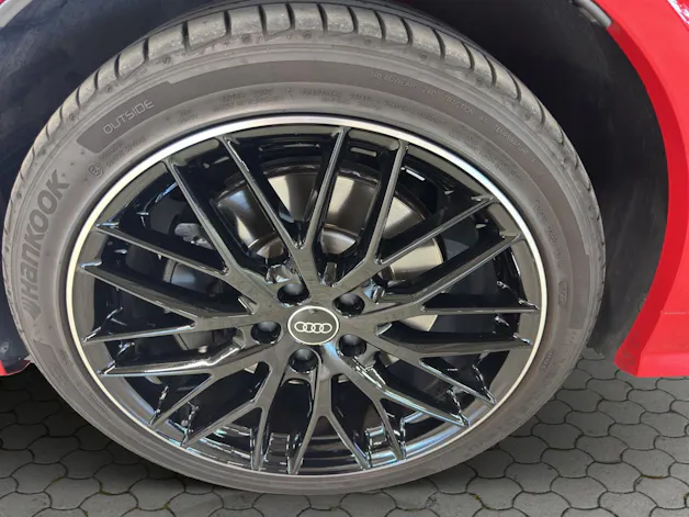 AUDI SQ2 TFSI quattro S-tronic