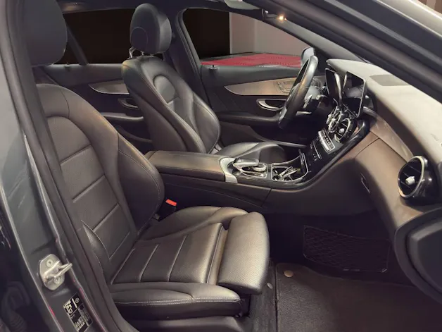 MERCEDES-BENZ C 180 AMG Line 9G-Tronic