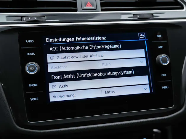 VW Tiguan 2.0TSI Highline R-Line 4Motion DSG *Panorama*Head-Up*Abstandsregler*