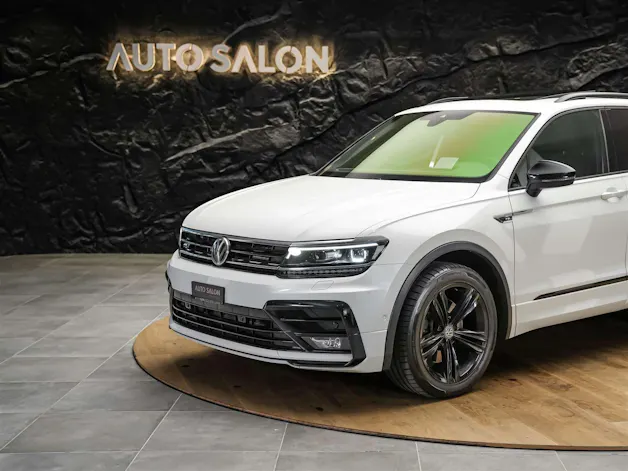 VW Tiguan 2.0TSI Highline R-Line 4Motion DSG *Panorama*Head-Up*Abstandsregler*