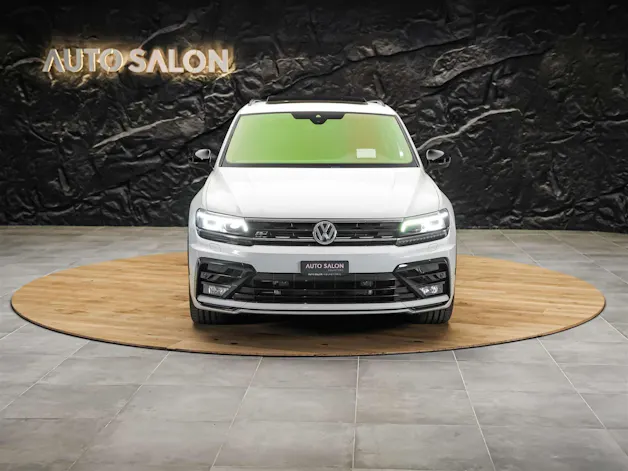 VW Tiguan 2.0TSI Highline R-Line 4Motion DSG *Panorama*Head-Up*Abstandsregler*