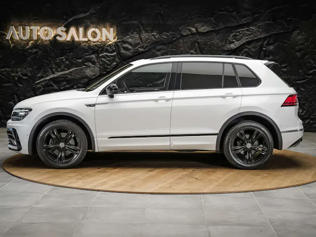 VW Tiguan 2.0TSI Highline R-Line 4Motion DSG *Panorama*Head-Up*Abstandsregler*
