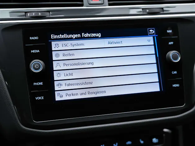 VW Tiguan 2.0TSI Highline R-Line 4Motion DSG *Panorama*Head-Up*Abstandsregler*