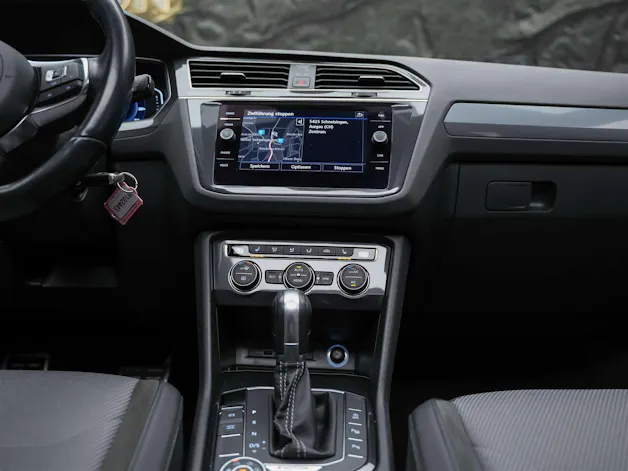 VW Tiguan 2.0TSI Highline R-Line 4Motion DSG *Panorama*Head-Up*Abstandsregler*