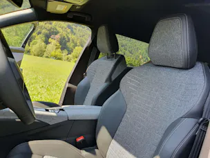 Peugeot 5008 e-Allure Premium 4x4