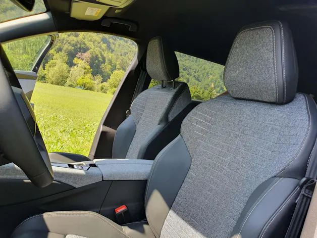 Peugeot 5008 e-Allure Premium 4x4