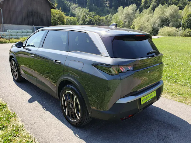 Peugeot 5008 e-Allure Premium 4x4