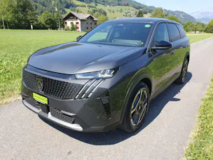Peugeot 5008 e-Allure Premium 4x4