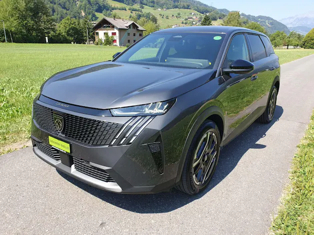 Peugeot 5008 e-Allure Premium 4x4