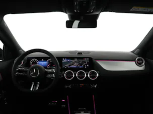 MERCEDES-BENZ GLA 200 Night Star 7G-D