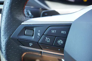 SEAT Tarraco 2.0TSI FR 4Drive DSG 7-PLÄTZER!!!