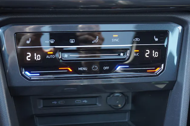 SEAT Tarraco 2.0TSI FR 4Drive DSG 7-PLÄTZER!!!