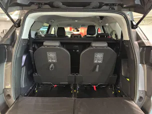 PEUGEOT 5008 1.2 Pure Tech Allure EAT