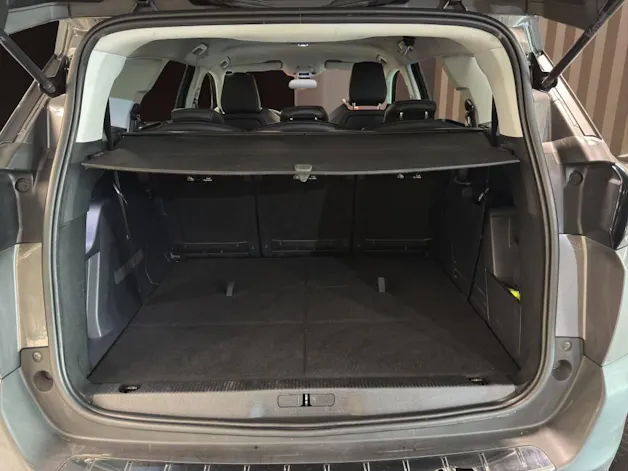 PEUGEOT 5008 1.2 Pure Tech Allure EAT