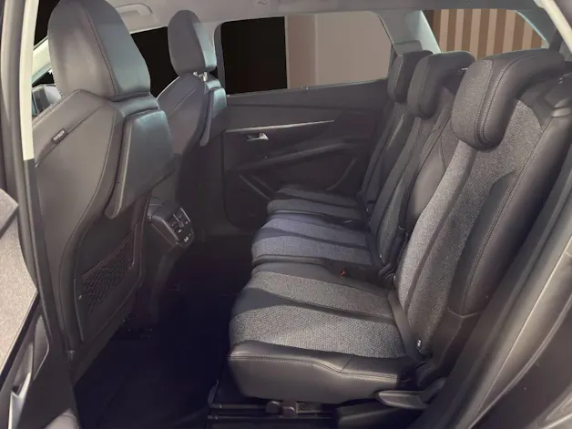 PEUGEOT 5008 1.2 Pure Tech Allure EAT