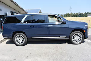Cadillac Escalade Premium Luxury ESV