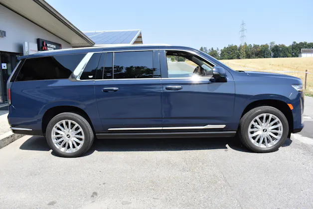 Cadillac Escalade Premium Luxury ESV