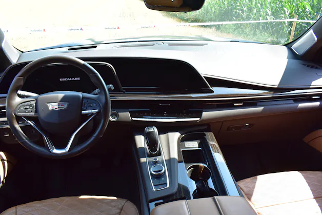 Cadillac Escalade Premium Luxury ESV