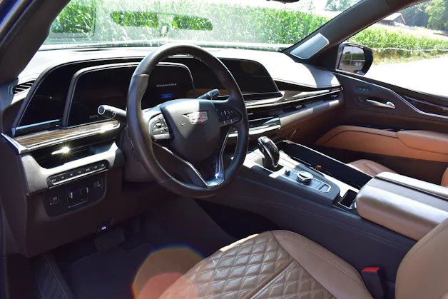Cadillac Escalade Premium Luxury ESV
