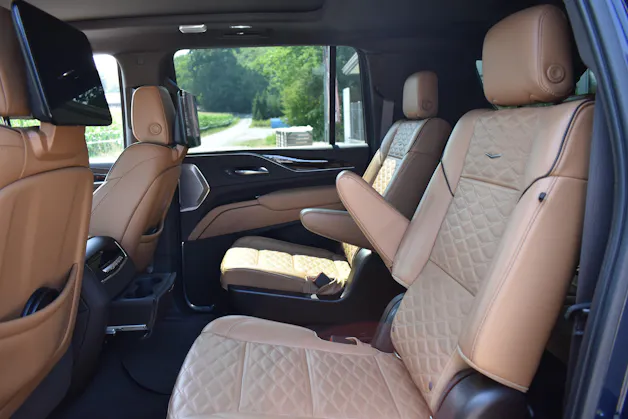 Cadillac Escalade Premium Luxury ESV
