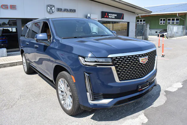 Cadillac Escalade Premium Luxury ESV