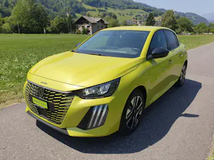 Peugeot 208 1.2 Hybrid Style