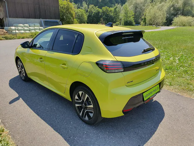 Peugeot 208 1.2 Hybrid Style