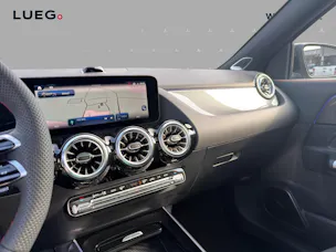 MERCEDES-BENZ GLA 200 Night Star 7G-DCT