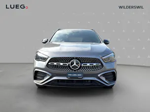 MERCEDES-BENZ GLA 200 Night Star 7G-DCT