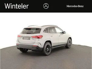MERCEDES-BENZ GLA 200 Night Star 7G-D