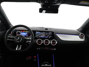 MERCEDES-BENZ GLA 200 Night Star 7G-D