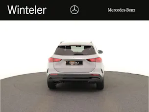 MERCEDES-BENZ GLA 200 Night Star 7G-D