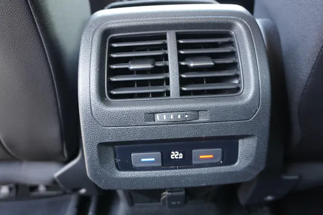 VW Touran 1.5 TSI EVO Highline DSG 7-PLÄTZER R-LINE!!!
