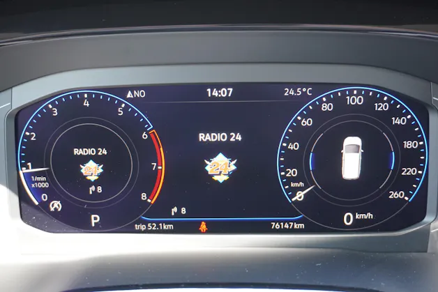 VW Touran 1.5 TSI EVO Highline DSG 7-PLÄTZER R-LINE!!!