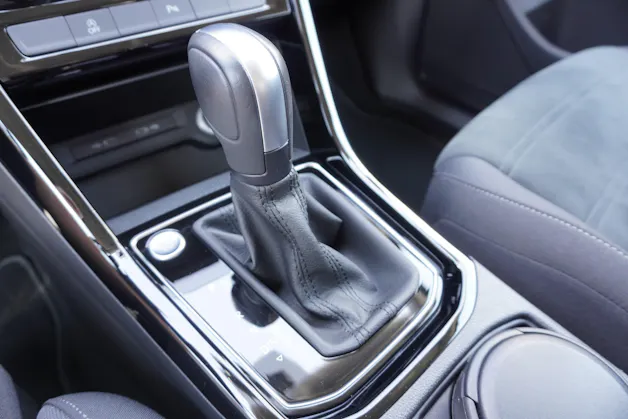 VW Touran 1.5 TSI EVO Highline DSG 7-PLÄTZER R-LINE!!!