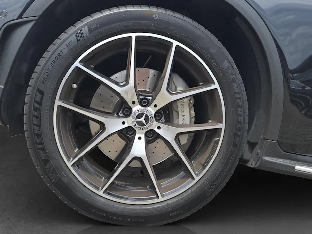 Mercedes-Benz GLC 300 AMG Line 4Matic 9G-Tronic