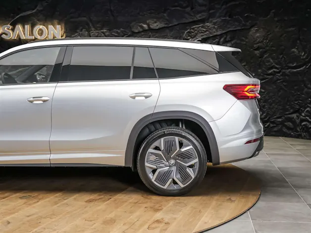 Škoda Kodiaq 2.0 TDI Sportline 4x4 *Matrix LED*Anhängerkupplung*