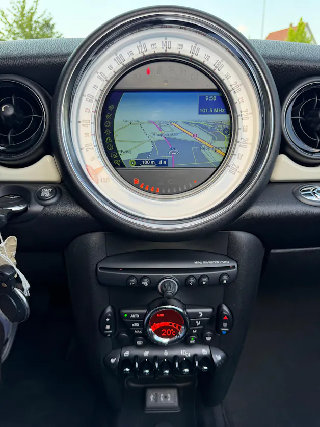 Mini Cabrio R57 1.6i Cooper