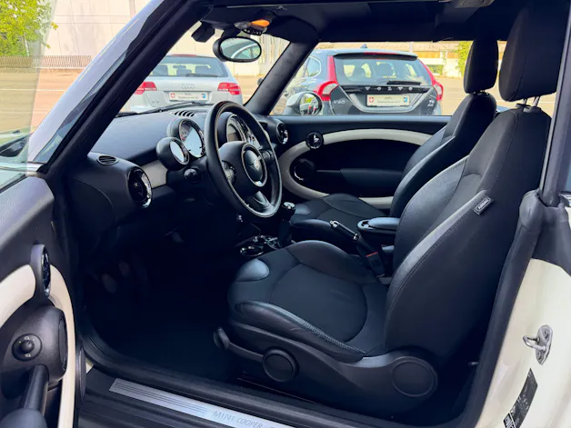 Mini Cabrio R57 1.6i Cooper