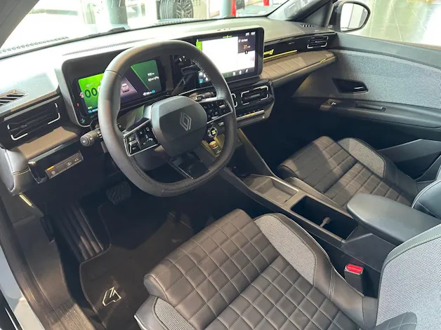 Renault R4 E-Tech Comfort Range 52 kWh Iconic
