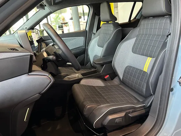 Renault R4 E-Tech Comfort Range 52 kWh Iconic