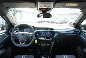 Opel Corsa 1.2 MHEV Sporthilfe