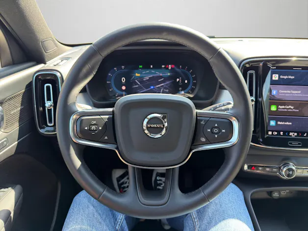 Volvo XC40 2.0 B3 MH Plus Dark
