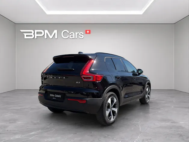 Volvo XC40 2.0 B3 MH Plus Dark