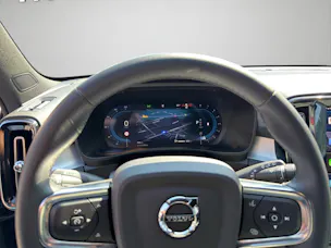 VOLVO XC40 2.0 B3 MH Plus Dark
