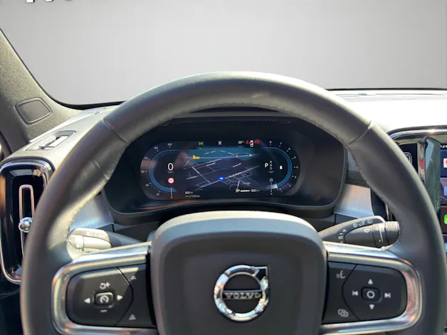 Volvo XC40 2.0 B3 MH Plus Dark