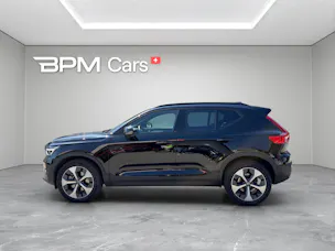 VOLVO XC40 2.0 B3 MH Plus Dark