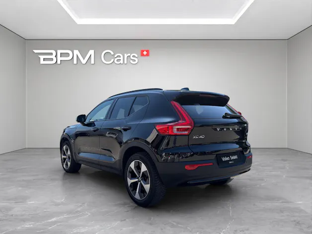 Volvo XC40 2.0 B3 MH Plus Dark